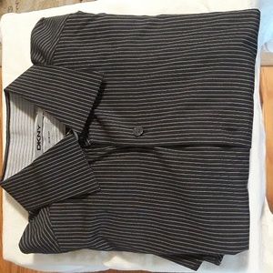 DKNY Slim Fit Dress Shirt Black with Grey Pin Stripe 15 32/33 NWOT